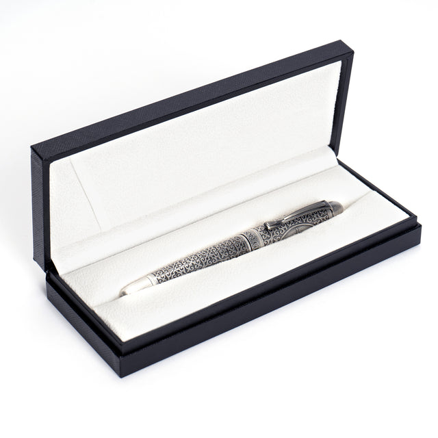 The Webson Gill Admiral Fountain Pen features an antique silver finish and artistic craftsmanship, presented in a black and white case on a white background.